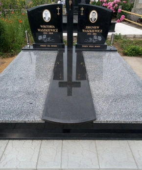 Памятник двойной 133